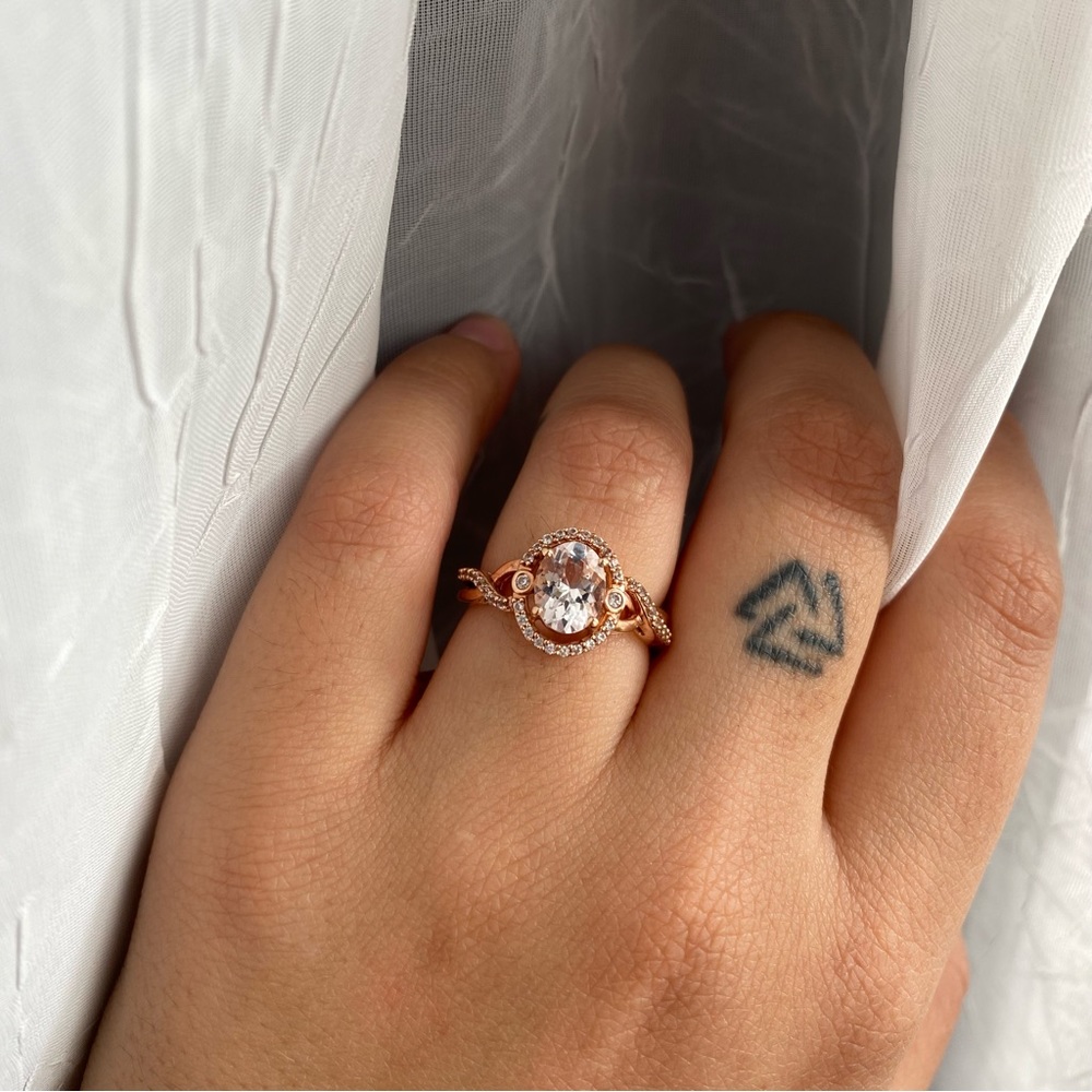 Morganite ring, 10k rose gold.